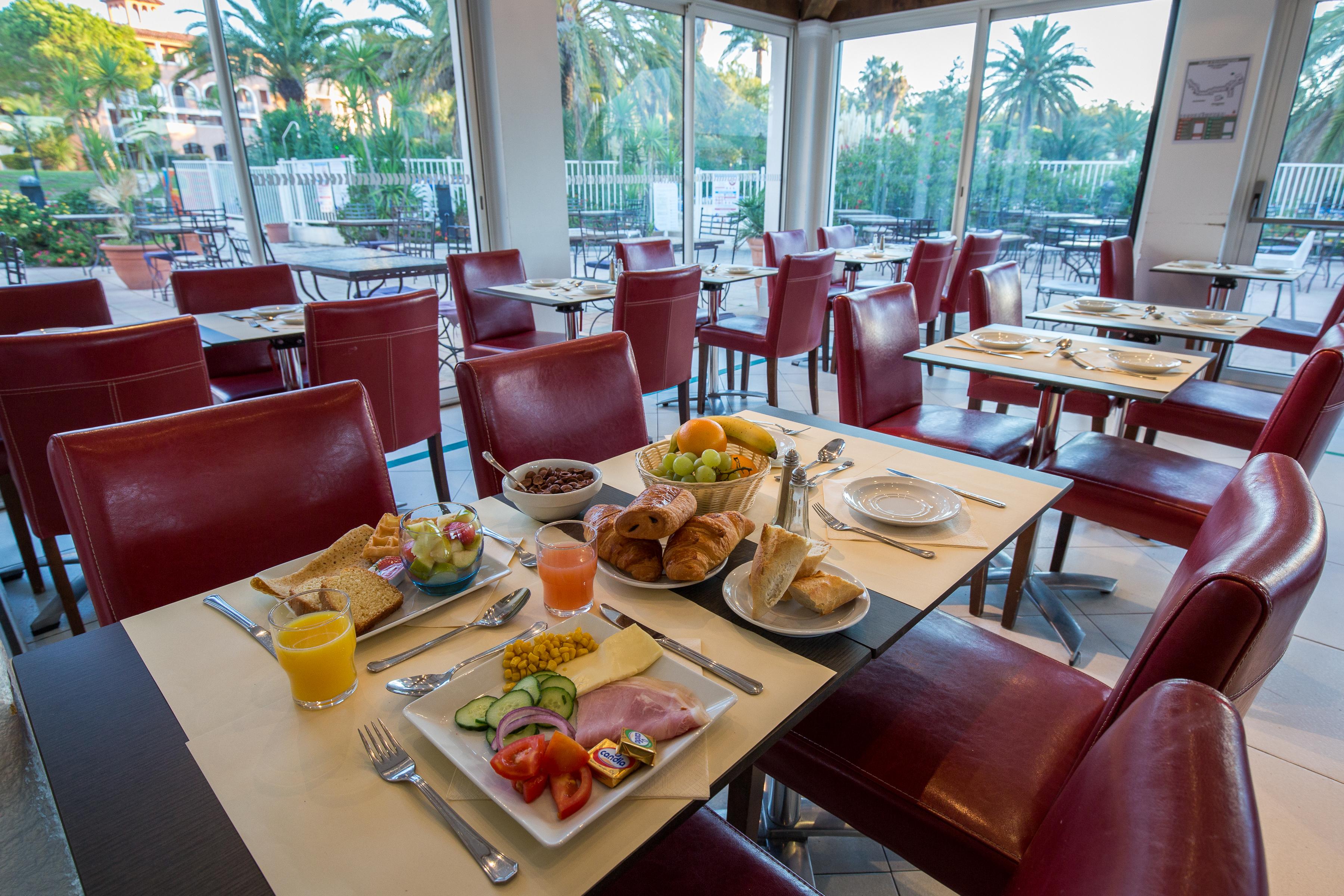 Sowell Family Hotel Port Grimaud Esterno foto